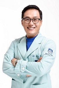 Dr. Kim Hyun Jong of Seoul Top Dental Hospital